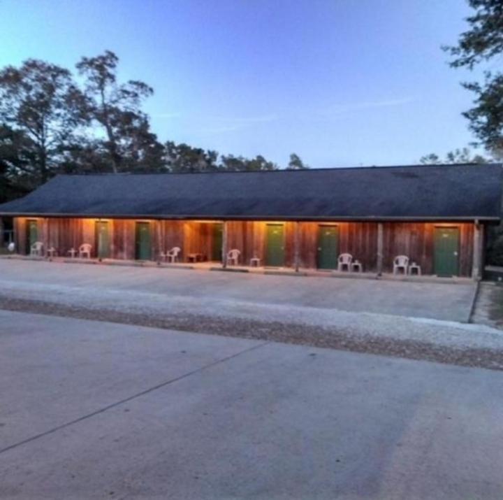 Whispering Creek Lodging & Rv Resort Newton Exterior foto