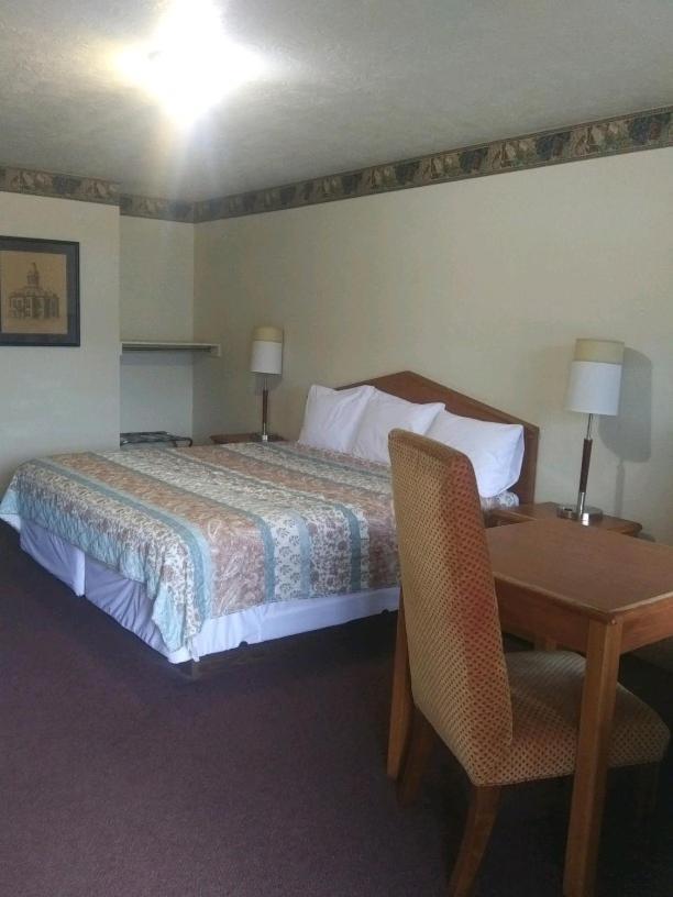 Whispering Creek Lodging & Rv Resort Newton Exterior foto