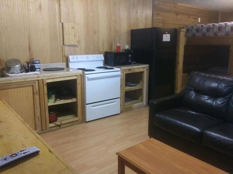 Whispering Creek Lodging & Rv Resort Newton Exterior foto